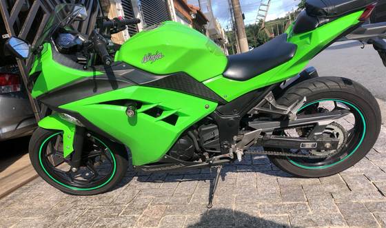 KAWASAKI NINJA 300 